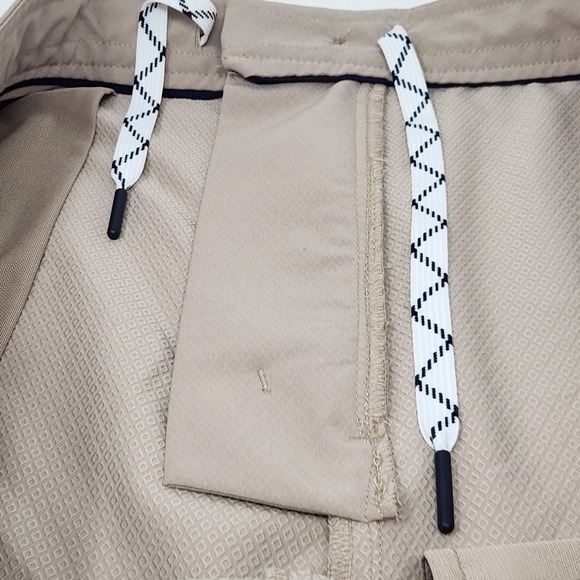 Vineyard Vines Performance Shorts Mens 38 Beige Chino Golf Stretch Pocket Sport - Picture 7 of 8